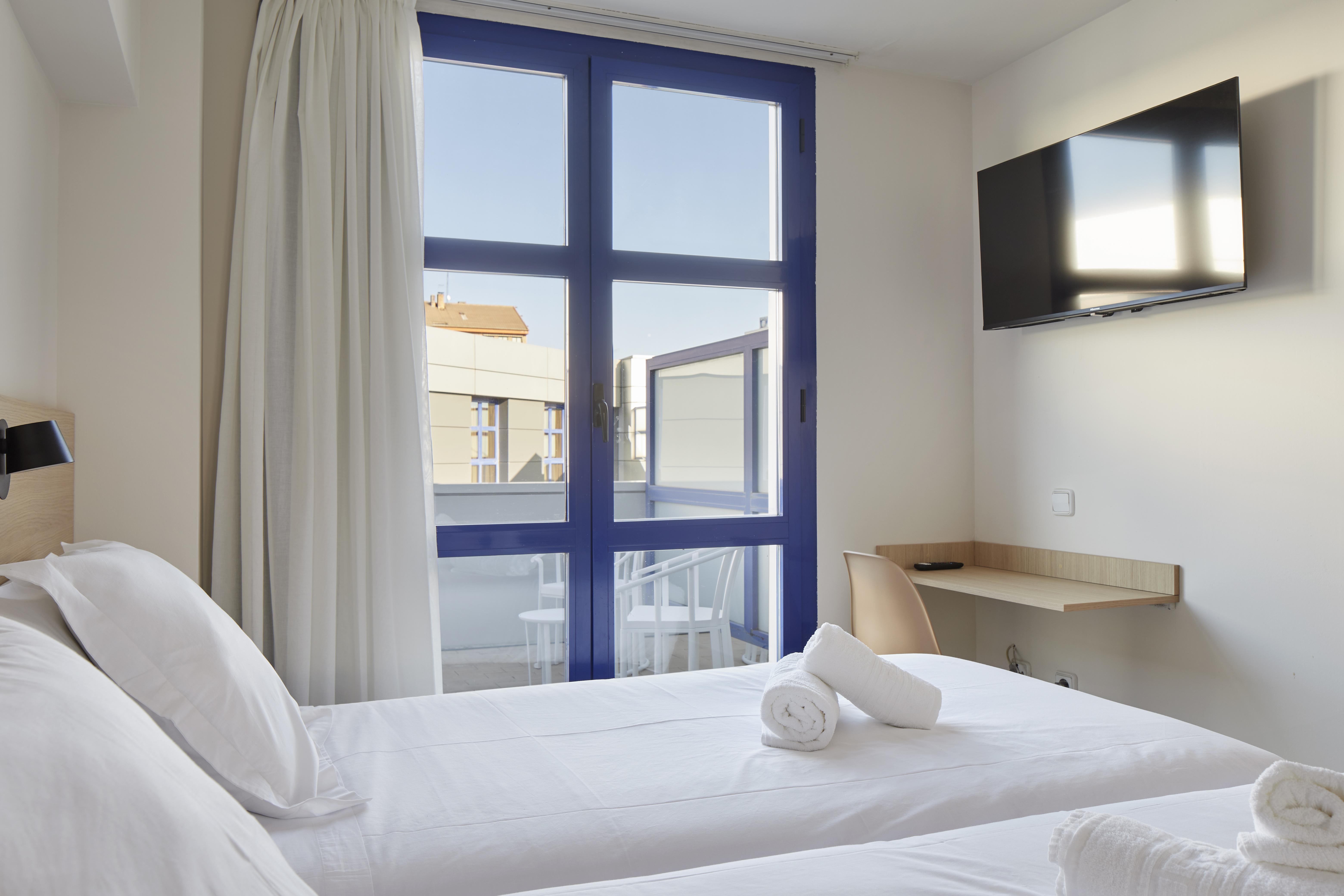 Iraipe Logrono Hotel エクステリア 写真