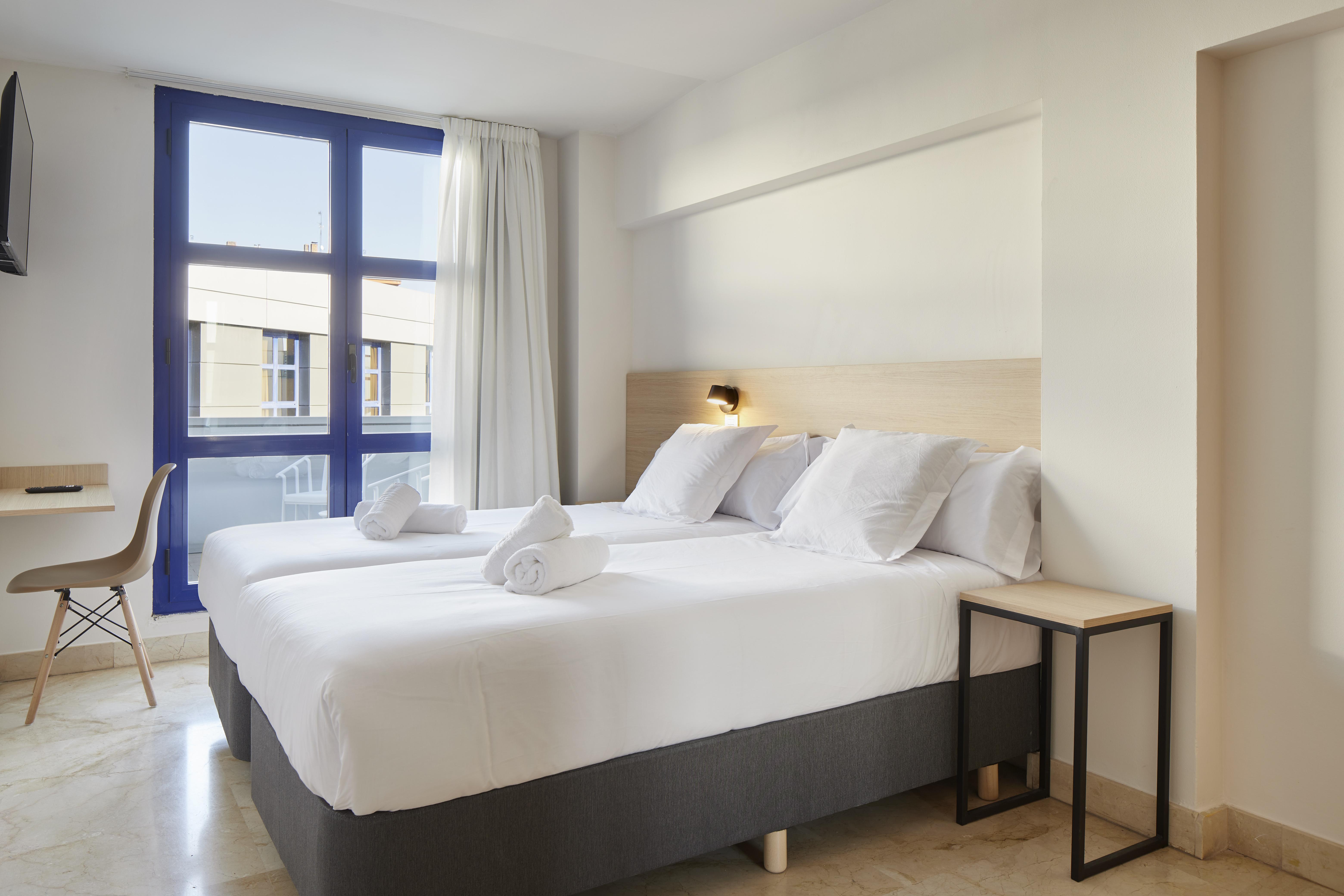 Iraipe Logrono Hotel エクステリア 写真