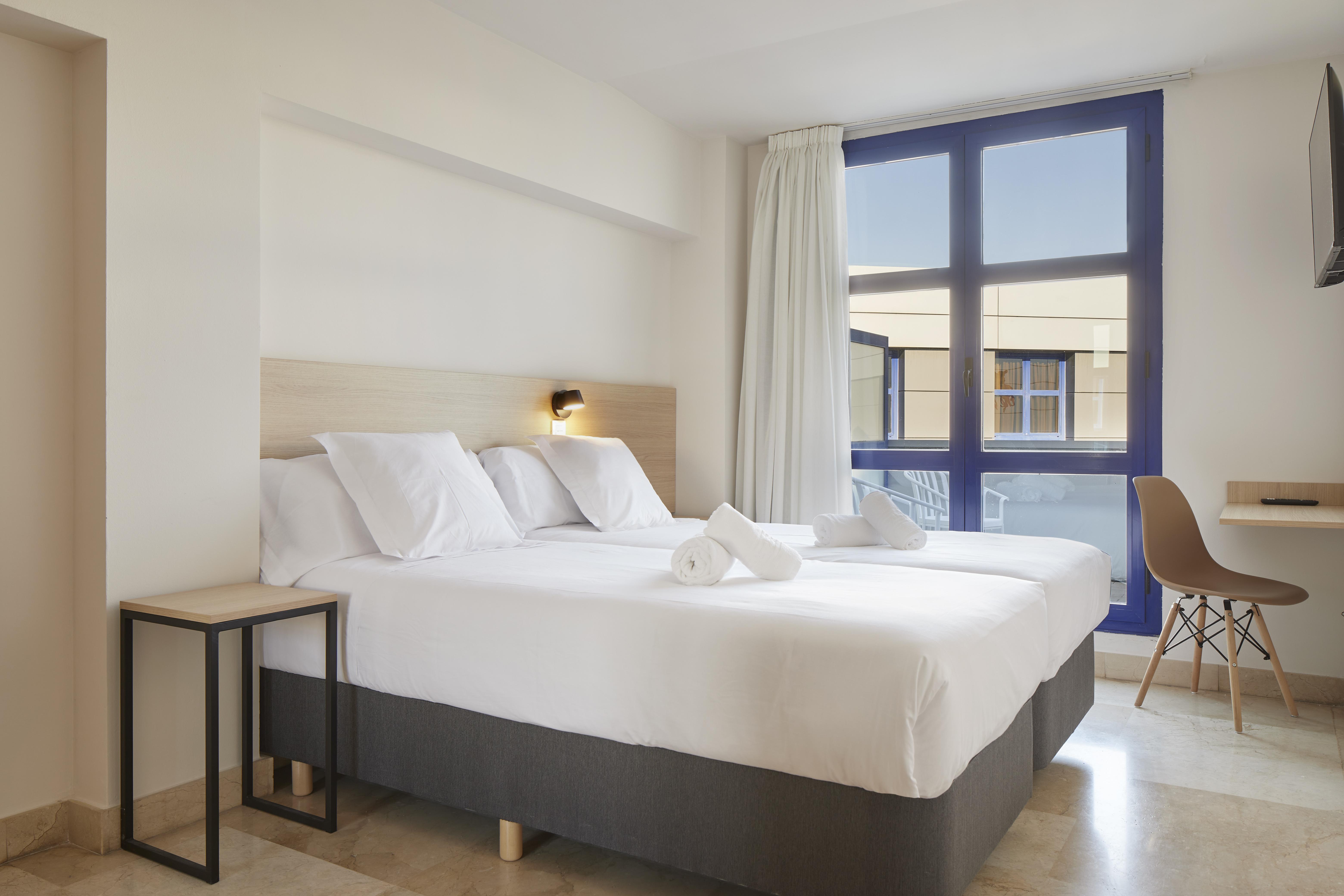 Iraipe Logrono Hotel エクステリア 写真