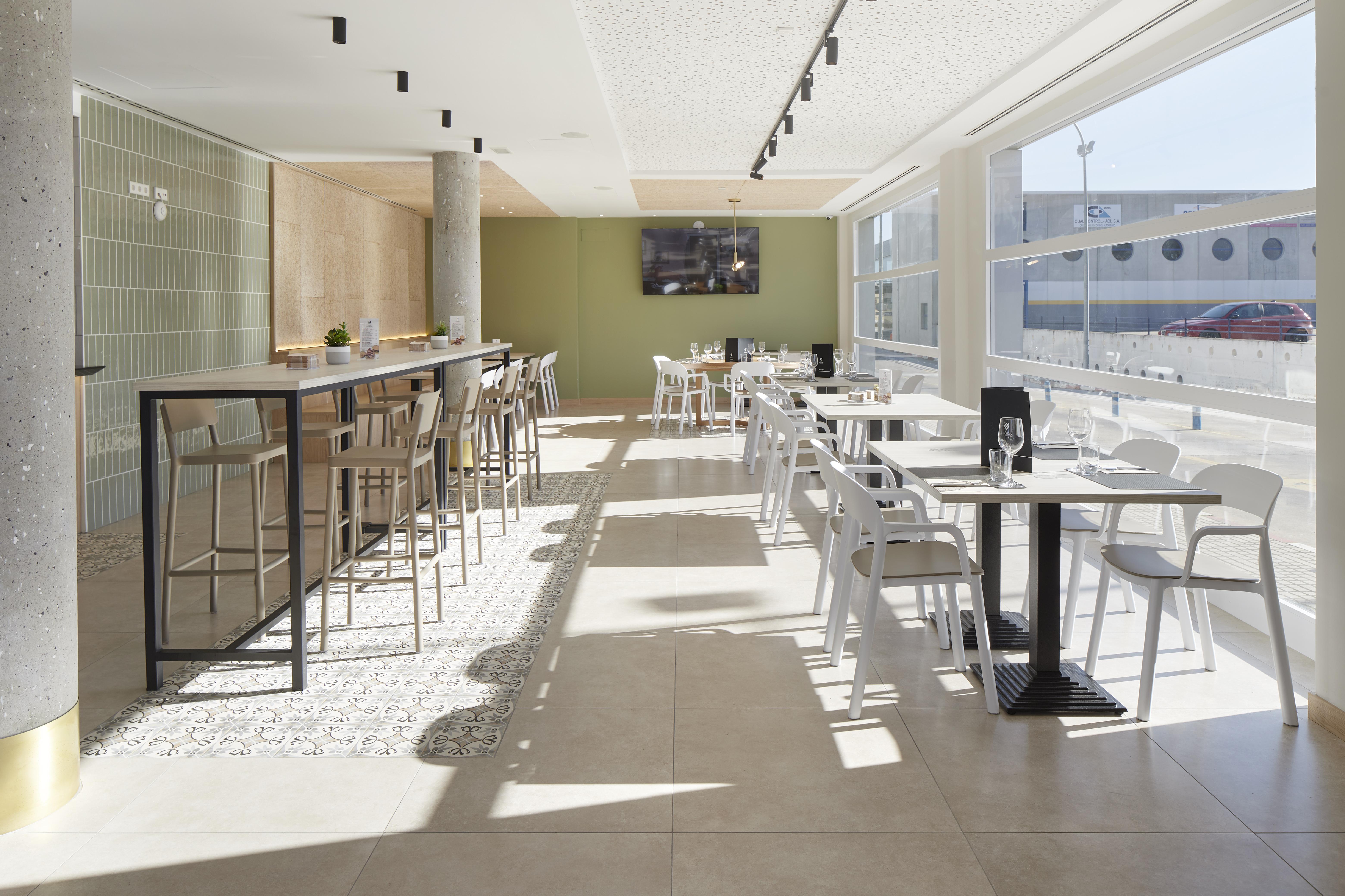 Iraipe Logrono Hotel エクステリア 写真