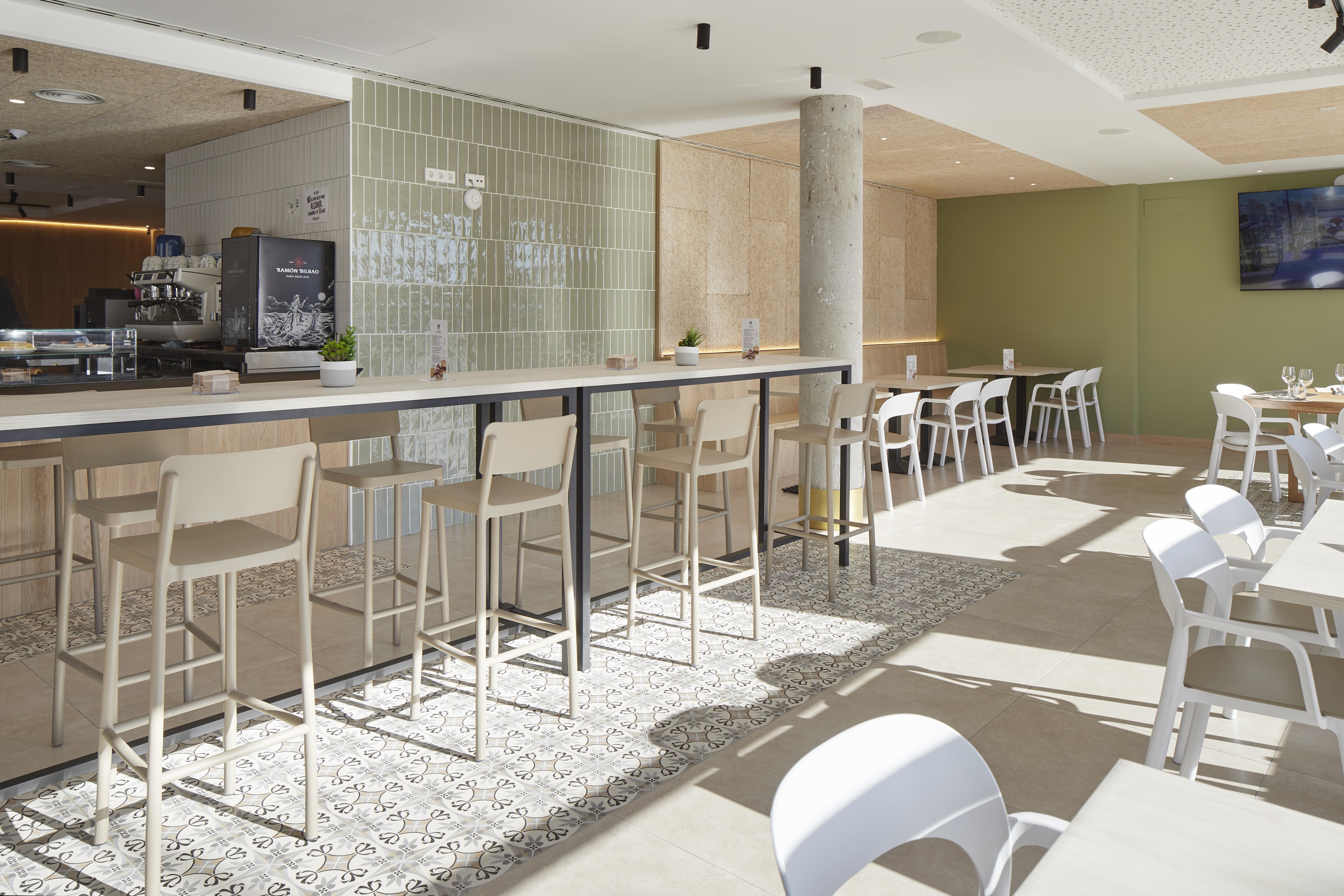 Iraipe Logrono Hotel エクステリア 写真